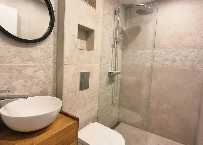 Cozy And Colorful In Center Lejlighed *